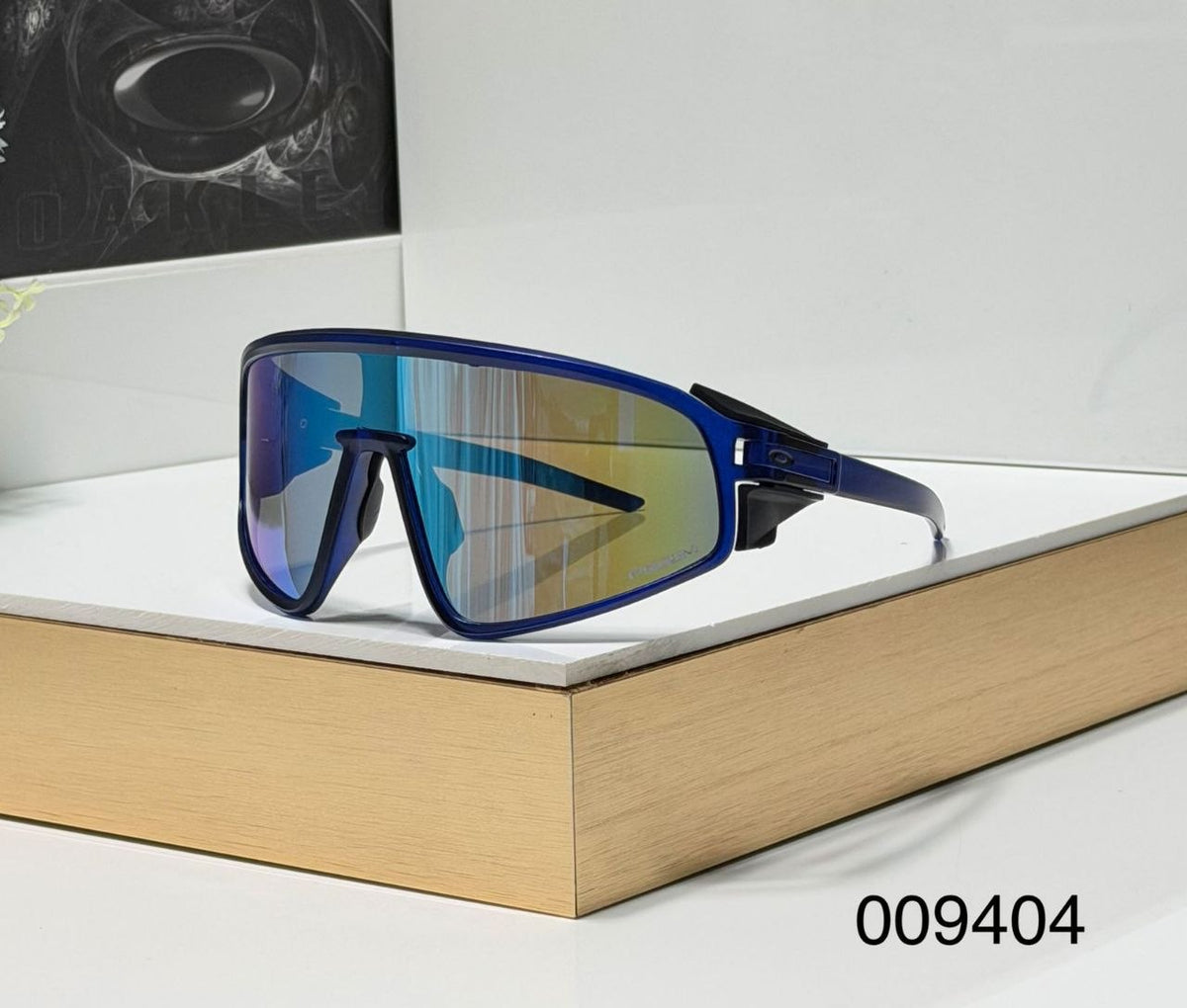 Premium Sports Shield Sunglasses ā Model 009404