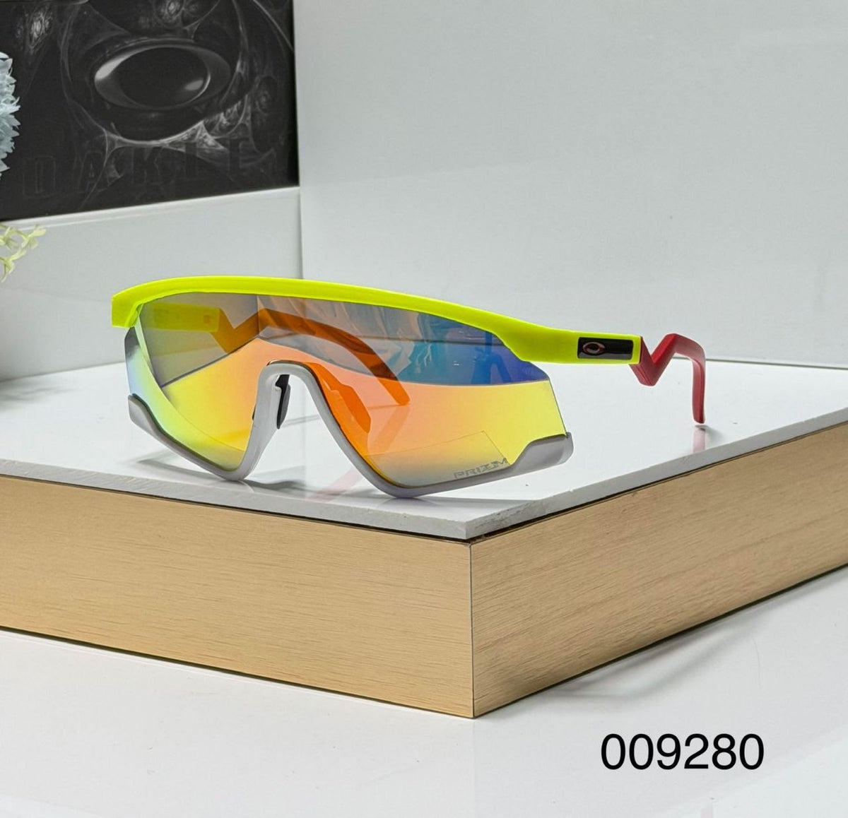 Premium Sports Shield Sunglasses ā Model 009280